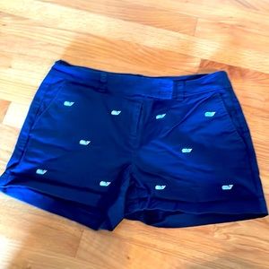 Vineyard Vines blue shorts, 10